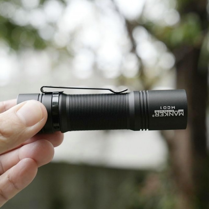 Manker MC01 NW Samsung LH351D Neutral White LED 1030L Rechargeable Flashlight