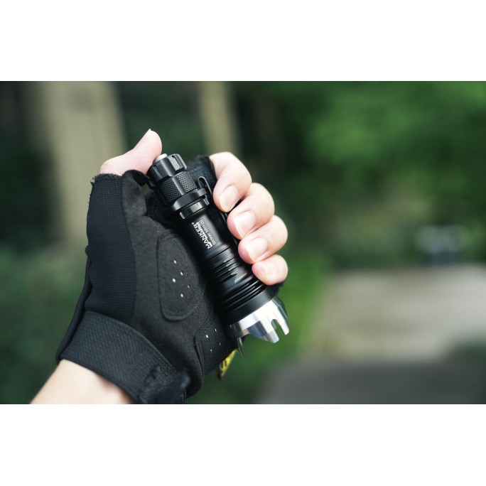 Manker Striker Mini BLACK Osram KW CSLNM1.TG Cool White LED 635L Rechargeable Pocket Tactical Flashlight